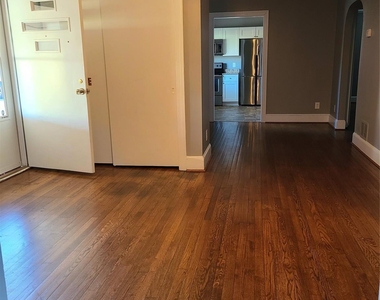 306 Westover Avenue - Photo Thumbnail 3