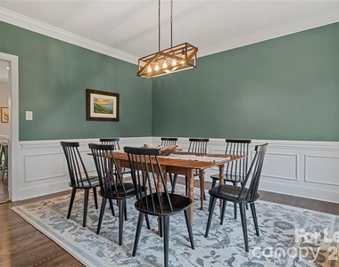 6135 Highview Road - Photo Thumbnail 5