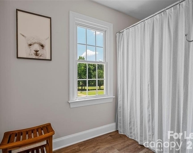 6135 Highview Road - Photo Thumbnail 14