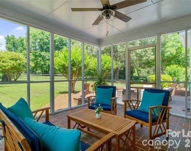 6135 Highview Road - Photo Thumbnail 3