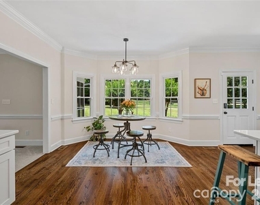 6135 Highview Road - Photo Thumbnail 13