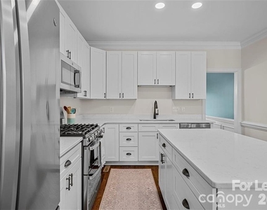 6135 Highview Road - Photo Thumbnail 16