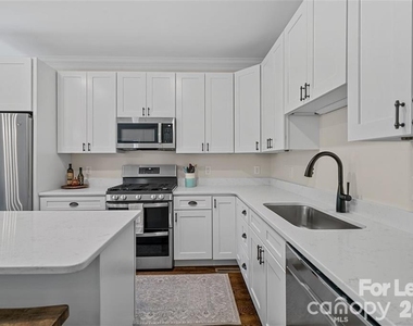 6135 Highview Road - Photo Thumbnail 18