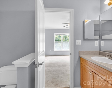 15407 St Christopher Court - Photo Thumbnail 14