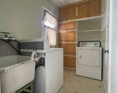 2259 S San Antonio - Photo Thumbnail 6