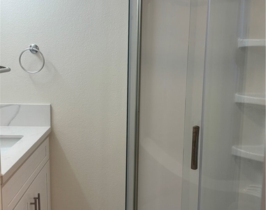 1022 S Marengo - Photo Thumbnail 7
