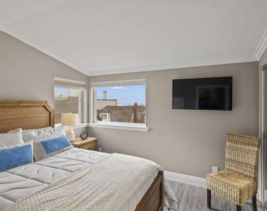 104 La Brea Street - Photo Thumbnail 38