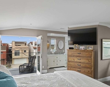 104 La Brea Street - Photo Thumbnail 28