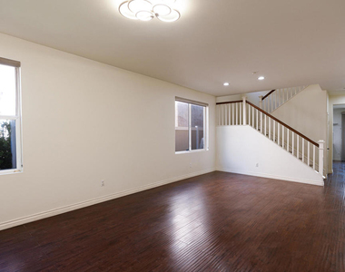 778 Entrada Drive - Photo Thumbnail 1