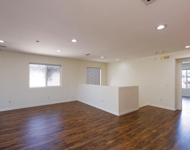 778 Entrada Drive - Photo Thumbnail 15