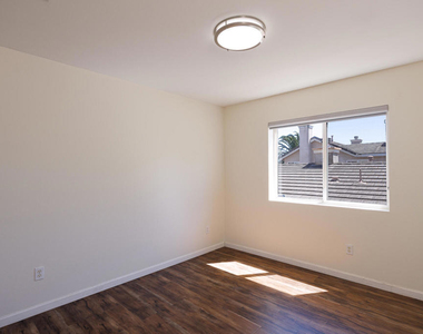 778 Entrada Drive - Photo Thumbnail 21