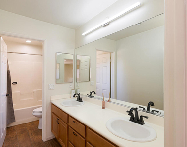 778 Entrada Drive - Photo Thumbnail 18
