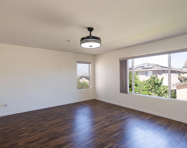 778 Entrada Drive - Photo Thumbnail 23