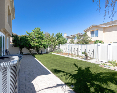 778 Entrada Drive - Photo Thumbnail 32