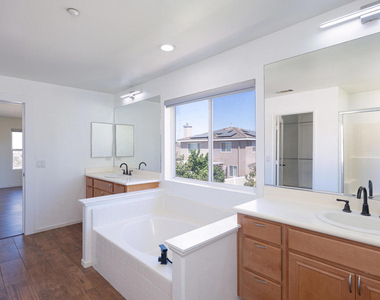778 Entrada Drive - Photo Thumbnail 26