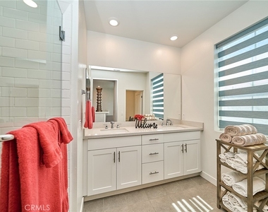 10526 Triple Crown Lane - Photo Thumbnail 12