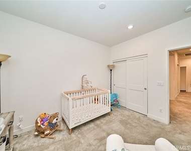 10526 Triple Crown Lane - Photo Thumbnail 19