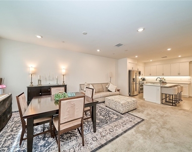 10526 Triple Crown Lane - Photo Thumbnail 2
