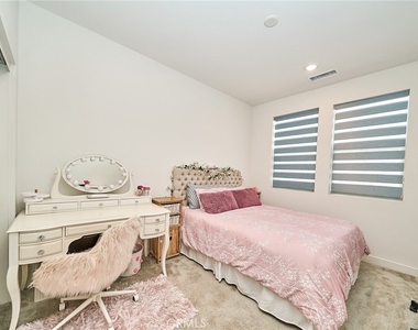 10526 Triple Crown Lane - Photo Thumbnail 15