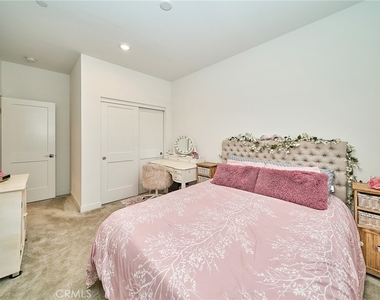 10526 Triple Crown Lane - Photo Thumbnail 16