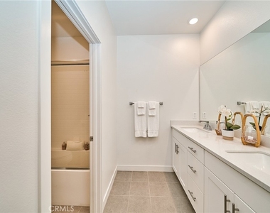 10526 Triple Crown Lane - Photo Thumbnail 20