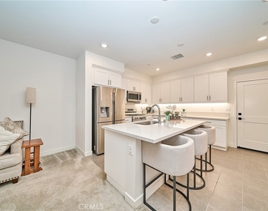 10526 Triple Crown Lane - Photo Thumbnail 4