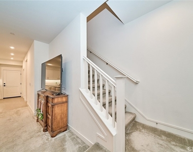 10526 Triple Crown Lane - Photo Thumbnail 8