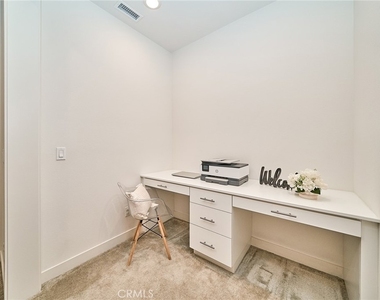 10526 Triple Crown Lane - Photo Thumbnail 13