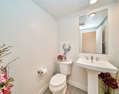 10526 Triple Crown Lane - Photo Thumbnail 7