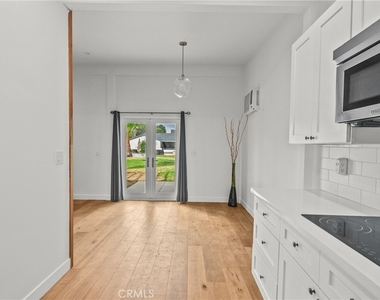 23036 Burbank - Photo Thumbnail 61