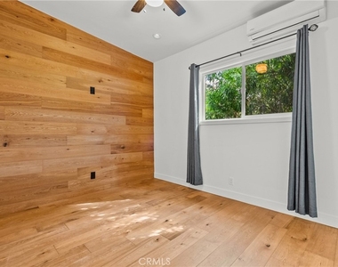 23036 Burbank - Photo Thumbnail 63