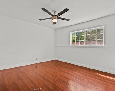 23036 Burbank - Photo Thumbnail 32