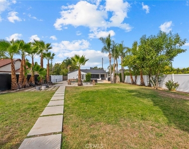 23036 Burbank - Photo Thumbnail 49