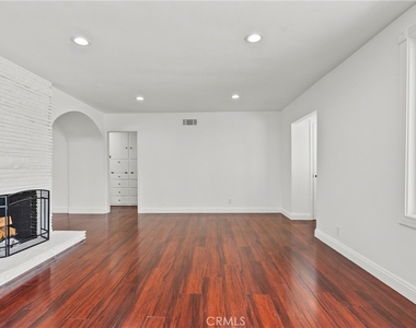 23036 Burbank - Photo Thumbnail 11