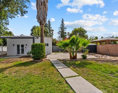23036 Burbank - Photo Thumbnail 50