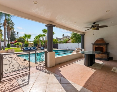23036 Burbank - Photo Thumbnail 37