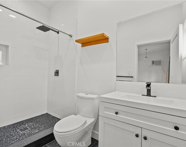 23036 Burbank - Photo Thumbnail 62