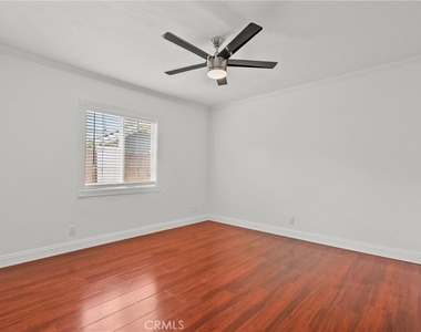 23036 Burbank - Photo Thumbnail 27