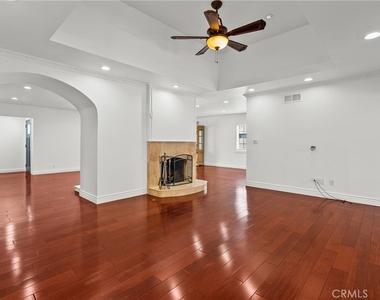 23036 Burbank - Photo Thumbnail 21