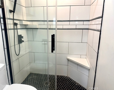 5143 Bakman Avenue - Photo Thumbnail 11