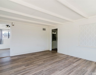 9652 Rincon Avenue - Photo Thumbnail 10