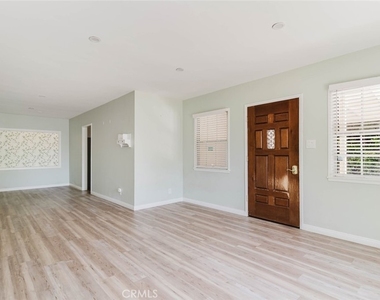 9652 Rincon Avenue - Photo Thumbnail 2