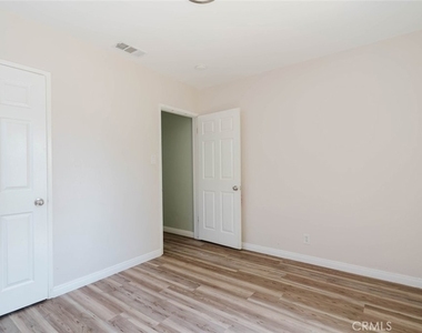 9652 Rincon Avenue - Photo Thumbnail 15