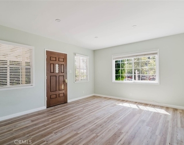 9652 Rincon Avenue - Photo Thumbnail 3