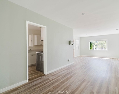 9652 Rincon Avenue - Photo Thumbnail 6