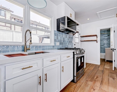 106 Beryl Street - Photo Thumbnail 8