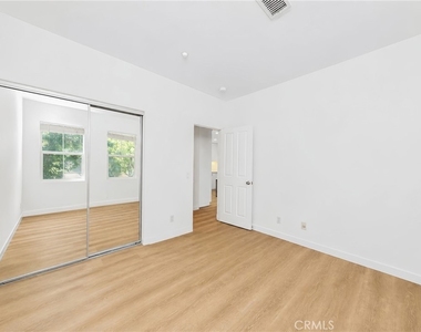 140 Talmadge - Photo Thumbnail 15