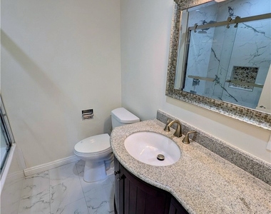 1019 6th Street - Photo Thumbnail 5