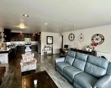9829 Caspi Gardens Drive - Photo Thumbnail 5