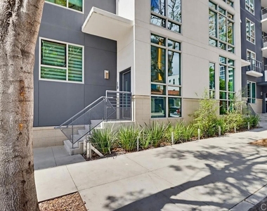 425 W Beech St - Photo Thumbnail 4